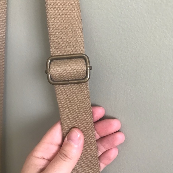 Relic crossbody tan messenger bag - Picture 5 of 8